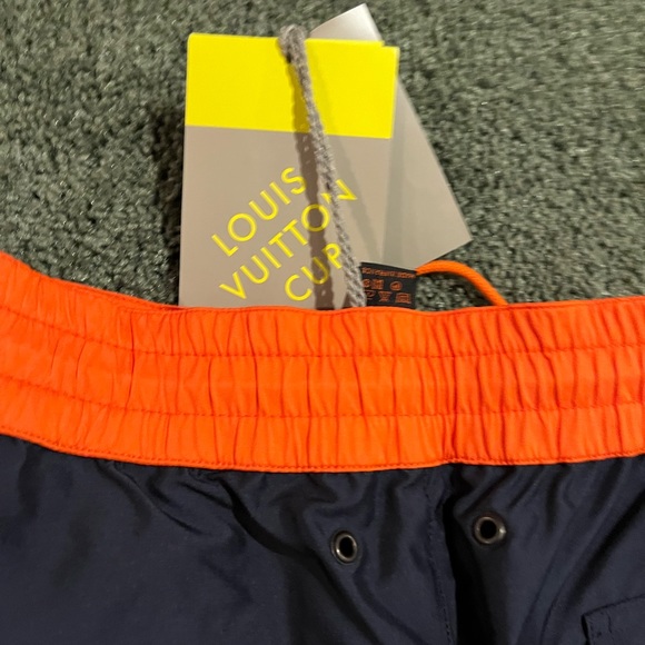 ULTRA RARE NWT LOUIS VUITTON CUP SEA BREAD / BEACHWEAR SWIMWEAR & BAG - Picture 3 of 12